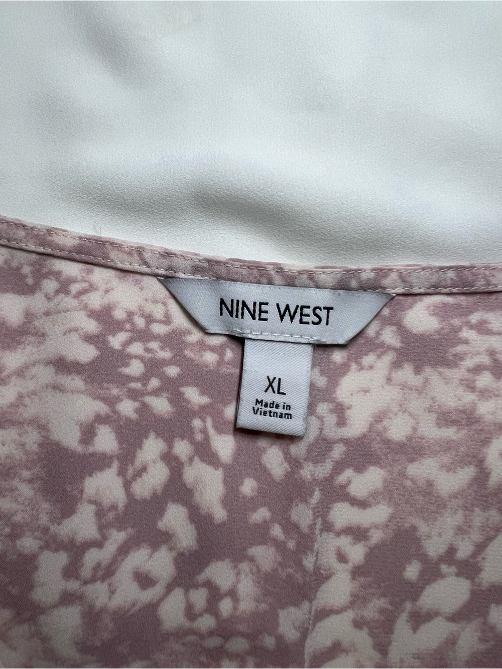Women’s Nine West V-Neck Tank Top- Blush Pink Leopard | EUC - XL - Picture 3 of 6